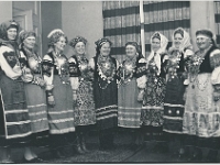 Märts 1980  THTTM setu rahvalauluansambel Vaike Sarv, Anne Verevmägi, Anne Täht, Aino Toomesaar, Veera Virgo, Aleksandra Lohk, Õie Sarv, Leida Heliste, Anne Sepamägi  Foto: Margus Viikmaa