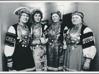 mai 1983?  Leelokoor Sõsarõ Anne Täht, Eha Vanik, Maie Mürgimäe, Aleksandra Lohk  Foto: Tõnu Tormis