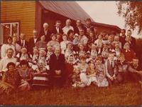 17. juuni 1985  Anne Mäeste 70. a juubel Paul Mäeste, ?, Jevdokia Kiisik, Anne Mäeste, ?, ?, Liidia Lind, Maime Kapten, ?, Veera Hirsik, Anne Kõivo...