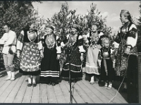 2. august 1986  Setomaa, Obinitsa k. IV Leelopäev. Sõsarõ?  ?, ?, ?, Õie Sarv, Leida Heliste, ?, ?  Foto: Aivar Palmre