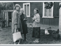 august 1989  Setomaa. Kus? Vaike Sarv, ?, Õie Sarv Foto: Pertti Virtaranta  Mis välitööd?