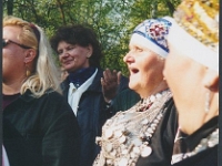 6. mai 2001  Värska. Jüripäev Anne Vabarna haual? Vaike Sarv, ?