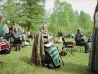 6. mai 2002  Värska. Jüripäeva kirmas. EMA välitööd Maria Raudla, Jane Vabarna, Kalju Tero